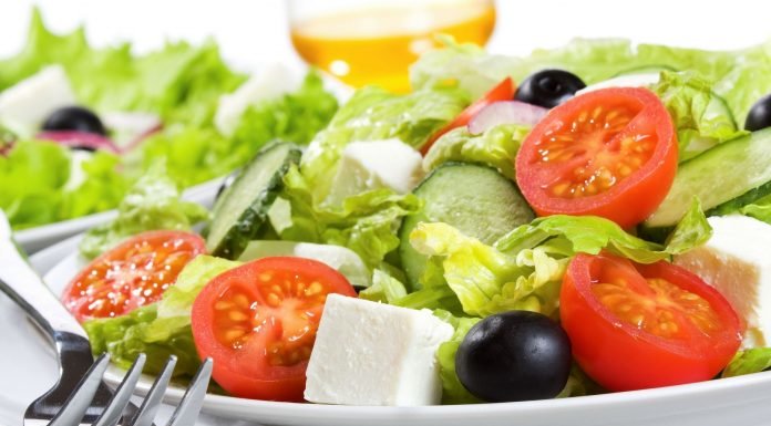 Таблица калорийности салатов: общественное питание