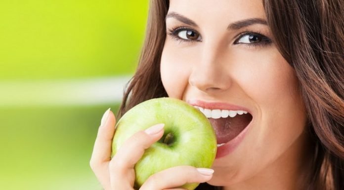 Можно ли на ночь есть яблоки при похудении?